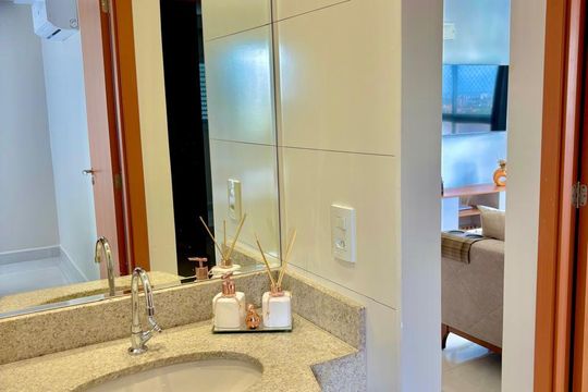 Banheiro de apartamento para alugar com 3 quartos, 73m² em Parque Amazonia, Goiânia