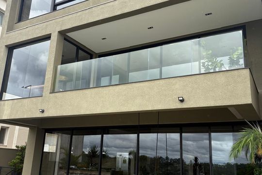 Fachada de casa de condomínio à venda com 5 quartos, 615m² em Alphaville, Santana de Parnaíba
