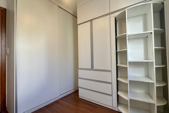 Quarto  de apartamento à venda com 3 quartos, 90m² em Buritis, Belo Horizonte