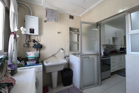 Área de Serviço de apartamento à venda com 2 quartos, 111m² em Vila Nova Conceição, São Paulo