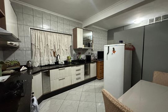 Casa para alugar com 4 quartos, 120m² em Parque Viana, Barueri