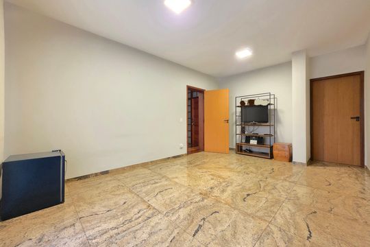 Sala íntima de apartamento à venda com 4 quartos, 204m² em Funcionários, Belo Horizonte