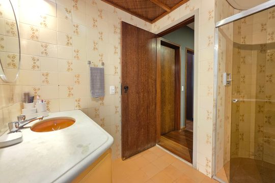 Banheiro Social de apartamento à venda com 4 quartos, 204m² em Funcionários, Belo Horizonte