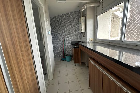 Área de Serviço de apartamento à venda com 3 quartos, 196m² em Empresarial 18 do Forte, Barueri