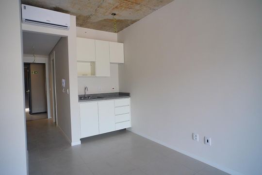 Cozinha de kitnet/studio para alugar com 1 quarto, 30m² em Rio Branco, Porto Alegre