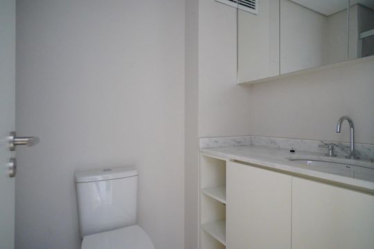 Banheiro  de apartamento para alugar com 1 quarto, 30m² em Rio Branco, Porto Alegre