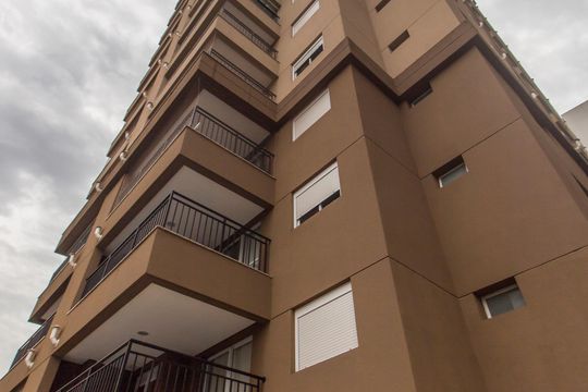 Fachada de apartamento à venda com 2 quartos, 142m² em Empresarial 18 do Forte, Barueri