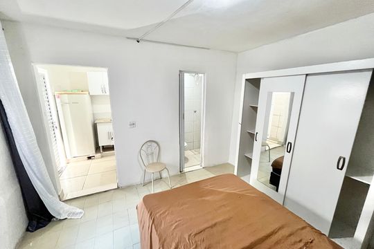 Sala/Quarto de casa para alugar com 1 quarto, 25m² em Vila Roque, São Paulo