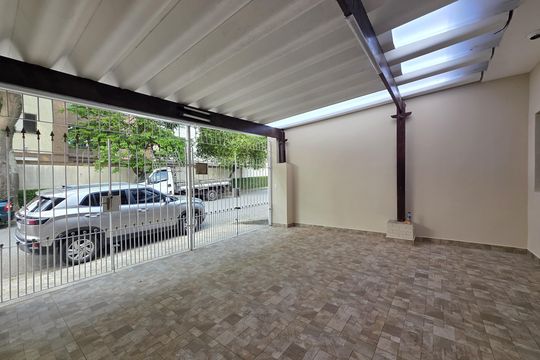 Garagem de casa à venda com 3 quartos, 80m² em Parque Sao Vicente, Santo André