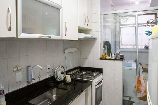 Cozinha de apartamento à venda com 2 quartos, 55m² em Parque Sete de Setembro, Diadema