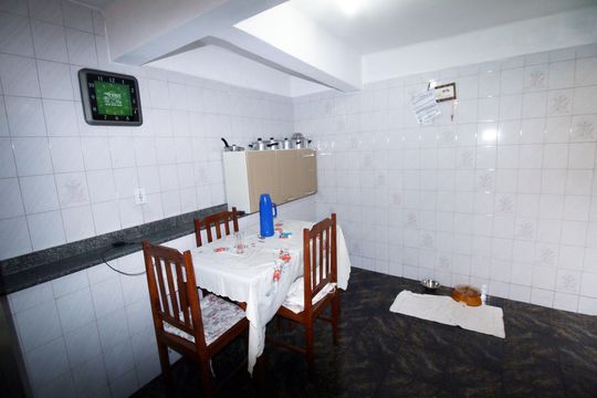 Cozinha e Copa de casa à venda com 2 quartos, 200m² em Olaria, Rio de Janeiro