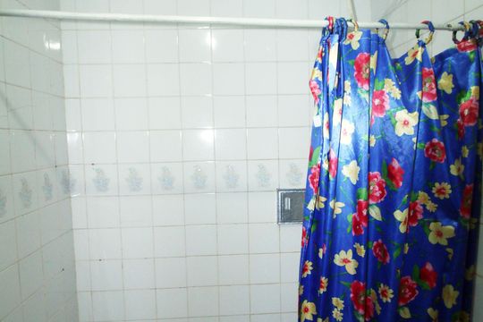 Banheiro Social de casa à venda com 2 quartos, 200m² em Olaria, Rio de Janeiro