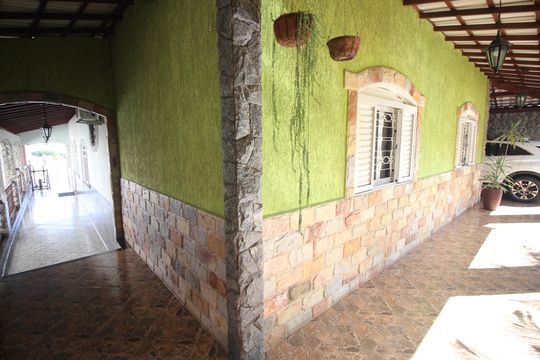 Quintal de casa para alugar com 3 quartos, 637m² em Novo Santa Cecília, Belo Horizonte