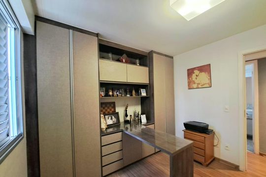 Apartamento à venda com 5 quartos, 348m² em Buritis, Belo Horizonte