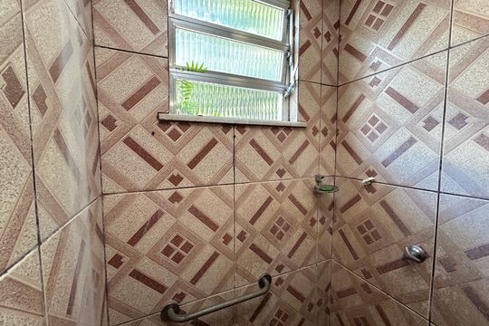 Banheiro de apartamento à venda com 2 quartos, 57m² em Tomás Coelho, Rio de Janeiro