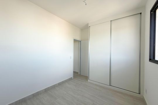 Apartamento à venda com 2 quartos, 75m² em Novo Riacho, Contagem