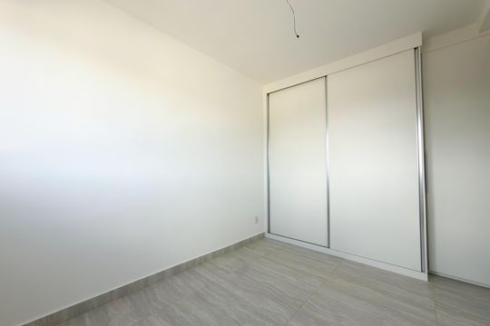 Apartamento à venda com 2 quartos, 75m² em Novo Riacho, Contagem