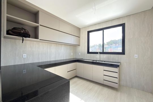 Apartamento à venda com 2 quartos, 75m² em Novo Riacho, Contagem
