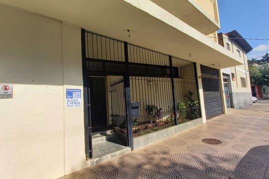 Fachada + Plaquinha de apartamento à venda com 2 quartos, 142m² em Bom Retiro, São Paulo