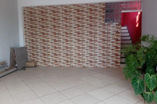 Garagem de casa à venda com 3 quartos, 200m² em Jardim Leticia, São Paulo