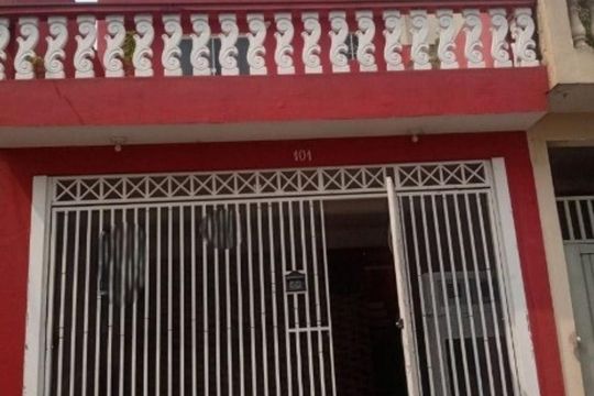 Fachada de casa à venda com 3 quartos, 200m² em Jardim Leticia, São Paulo