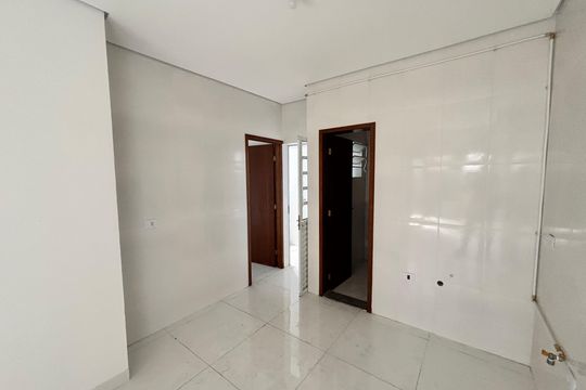 Cozinha de apartamento à venda com 2 quartos, 38m² em Parque Boturussu, São Paulo