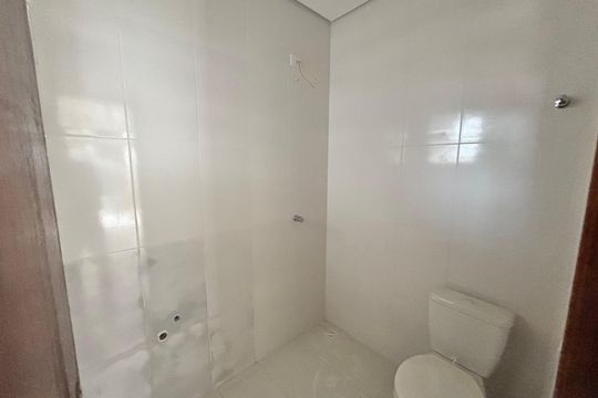 Banheiro de apartamento à venda com 2 quartos, 38m² em Parque Boturussu, São Paulo