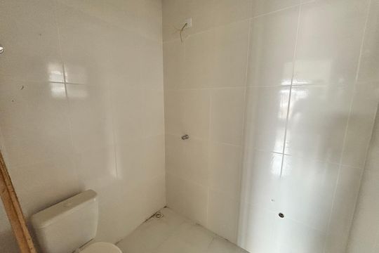 Banheiro de apartamento à venda com 2 quartos, 37m² em Parque Boturussu, São Paulo