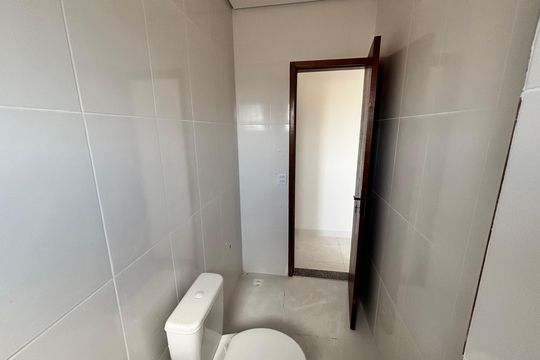Banheiro de apartamento à venda com 2 quartos, 44m² em Parque Boturussu, São Paulo