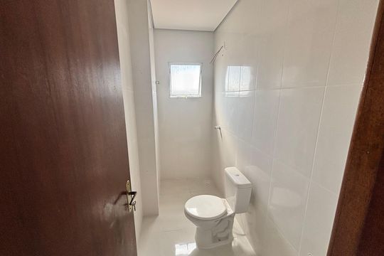 Banheiro de apartamento à venda com 2 quartos, 44m² em Parque Boturussu, São Paulo