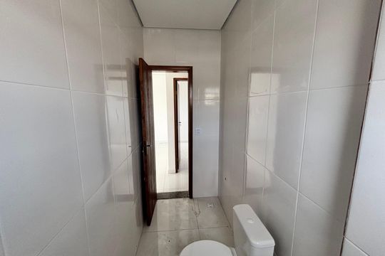 Banheiro de apartamento à venda com 2 quartos, 38m² em Parque Boturussu, São Paulo