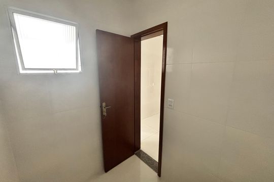 Banheiro de apartamento à venda com 2 quartos, 38m² em Parque Boturussu, São Paulo