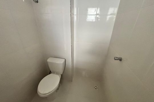 Banheiro de apartamento à venda com 2 quartos, 38m² em Parque Boturussu, São Paulo