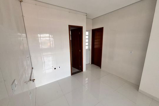 Cozinha de apartamento à venda com 2 quartos, 38m² em Parque Boturussu, São Paulo