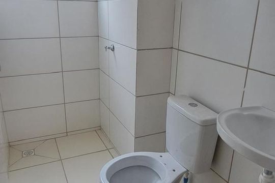 Banheiro de apartamento à venda com 2 quartos, 42m² em Trevo, Belo Horizonte