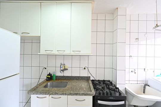 Cozinha de apartamento à venda com 2 quartos, 65m² em Parque Imperial, São Paulo