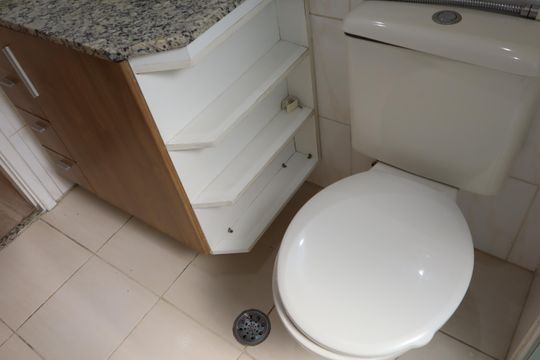 Banheiro de apartamento à venda com 2 quartos, 64m² em São Lucas, São Paulo