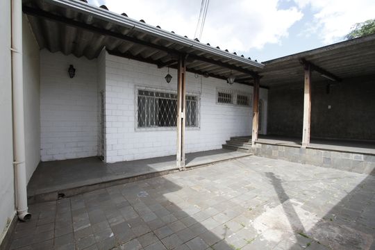 Casa à venda com 3 quartos, 127m² em Betânia, Belo Horizonte