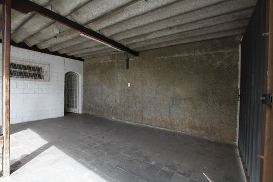Garagem de casa à venda com 3 quartos, 127m² em Betânia, Belo Horizonte