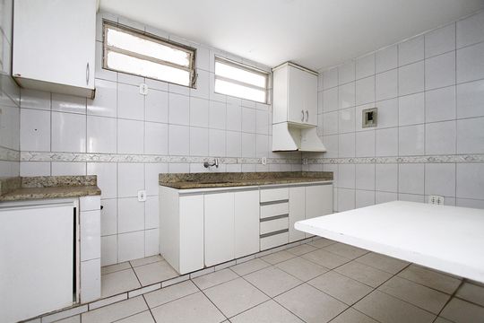 Cozinha de casa à venda com 3 quartos, 127m² em Betânia, Belo Horizonte