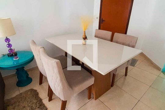 Apartamento para alugar com 2 quartos, 53m² em Padroeira, Osasco
