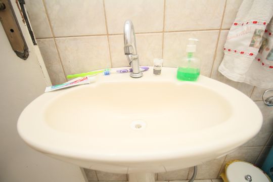 Banheiro de casa à venda com 3 quartos, 66m² em Jardim Oliveiras, Taboão da Serra