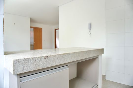 Apartamento à venda com 2 quartos, 65m² em Funcionários, Belo Horizonte