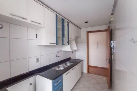 Cozinha de apartamento para alugar com 3 quartos, 98m² em Ipanema, Porto Alegre