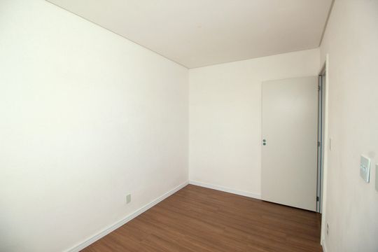 Quarto 2 de apartamento à venda com 2 quartos, 41m² em Jardim Stella, Santo André