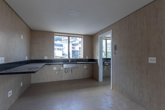 Cozinha de apartamento à venda com 4 quartos, 352m² em Santa Lúcia, Belo Horizonte