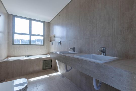 Banheiro de apartamento à venda com 4 quartos, 352m² em Santa Lúcia, Belo Horizonte