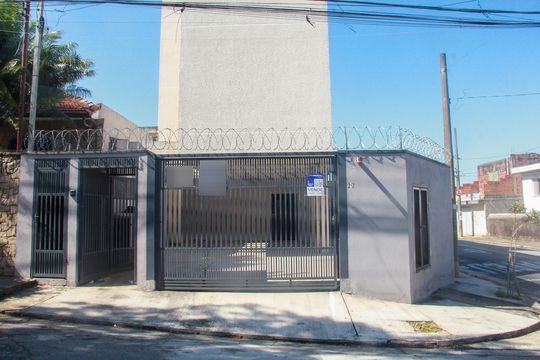 Fachada de apartamento à venda com 2 quartos, 41m² em Jardim Stella, Santo André