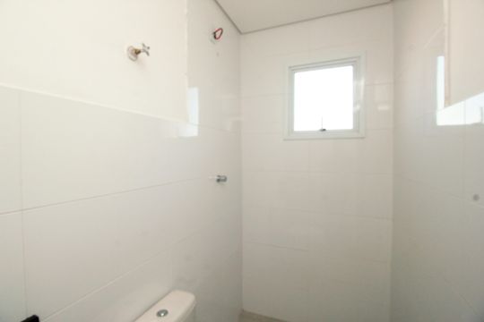 Banheiro de apartamento à venda com 2 quartos, 41m² em Jardim Stella, Santo André