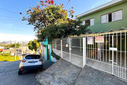 Fachada de casa à venda com 4 quartos, 120m² em Vila dos Remedios, São Paulo